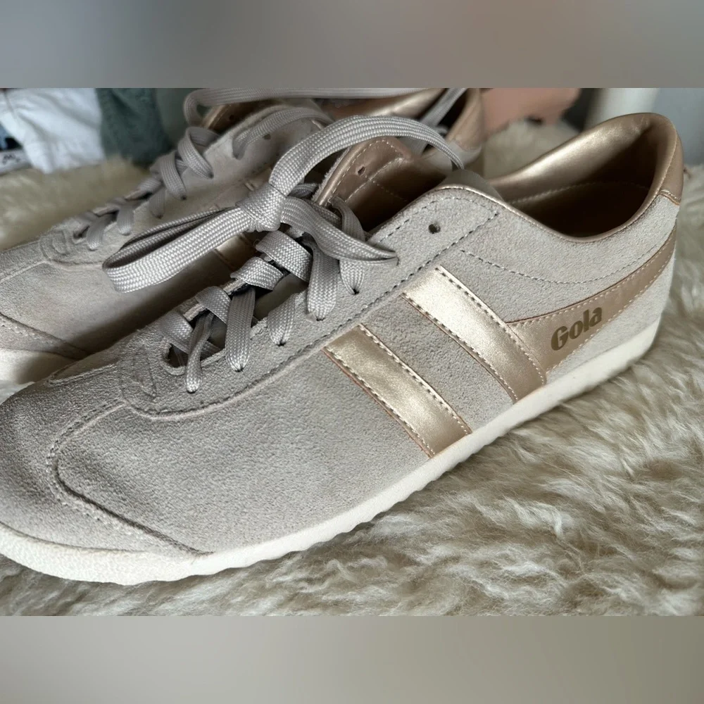 Gola Bullet Women's Suede Sneakers in Light Taupe and gold - Picture 2 of 6